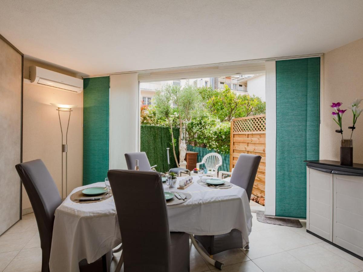 Le Chant De La By Interhome Appartement Fréjus